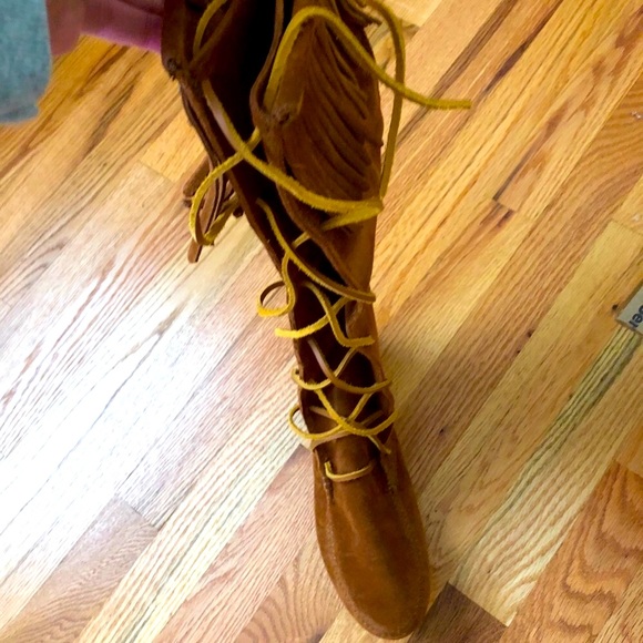 NWB Tall Minnetonka fringe moccasin boots - Picture 4 of 4
